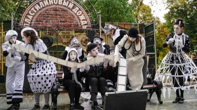 В Самаре идет грандиозный Пластилиновый дождь смотреть онлайн