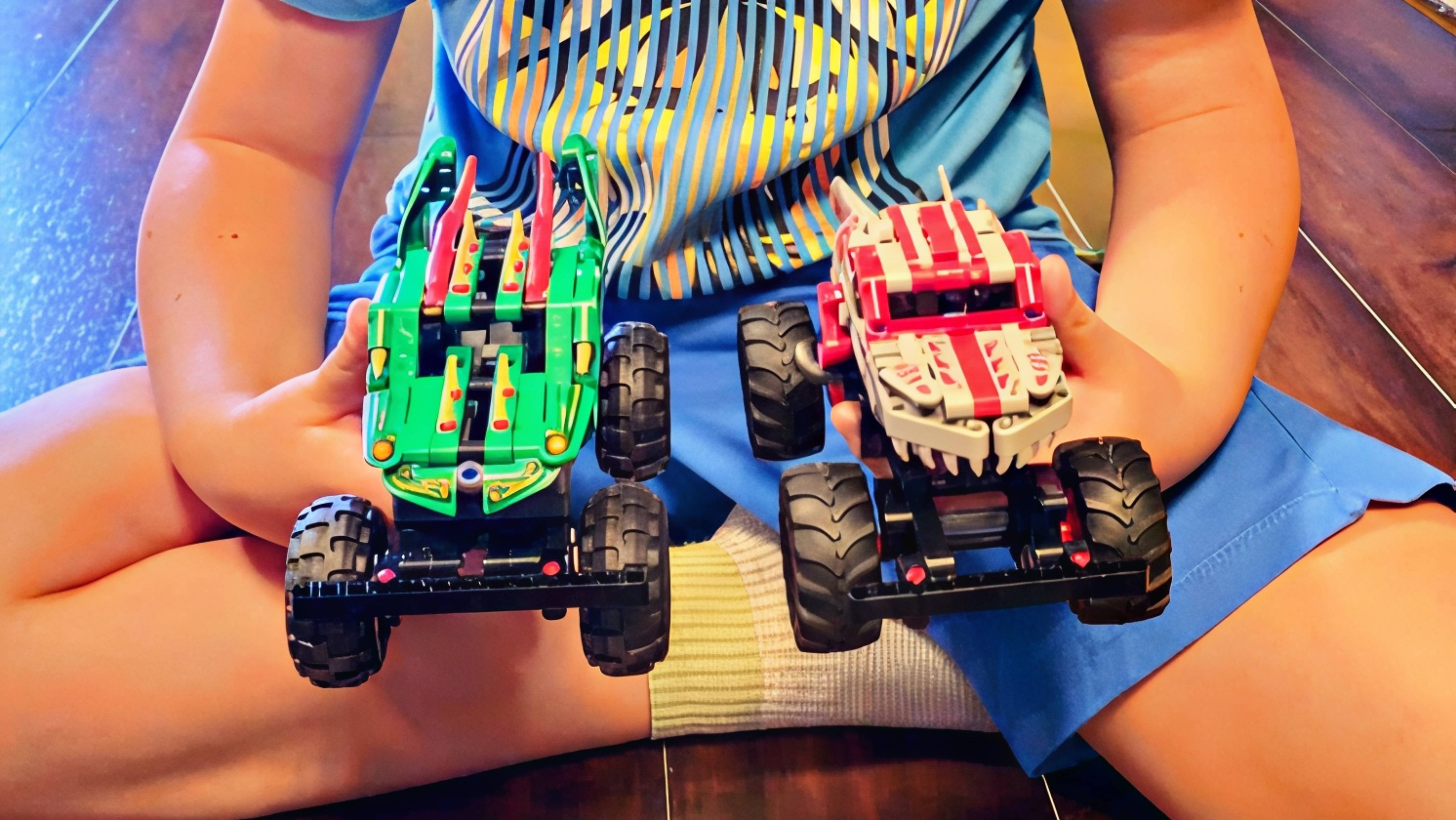 Испытание Лего Машинок, прыжки и разрушения🛻🚗🚙 (Юный блогер😊)