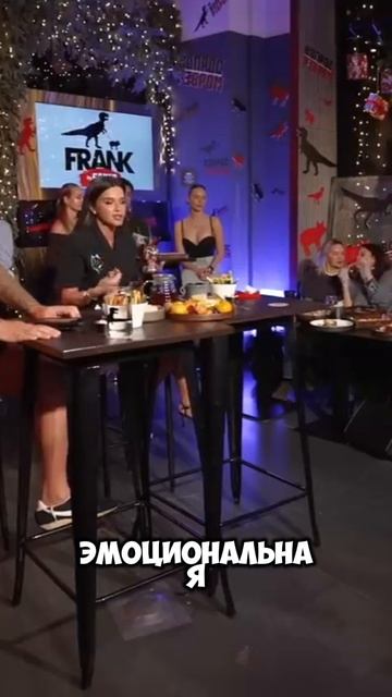 Что бы ни сделала женщина, мужчина не имеет права поднимать на нее руку , согласны ?