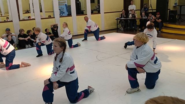 new balance crew омутнинск 2 смотреть онлайн