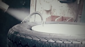 Взрывная накачка колес ручным кибер-бустером.