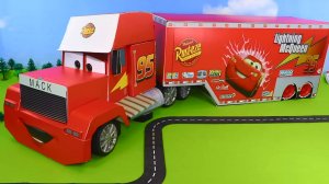 МУЛЬТИКИ ПРО МАШИНКИ БОЛЬШОЙ КРАСНЫЙ ГРУЗОВИК С ИГРУШКАМИ