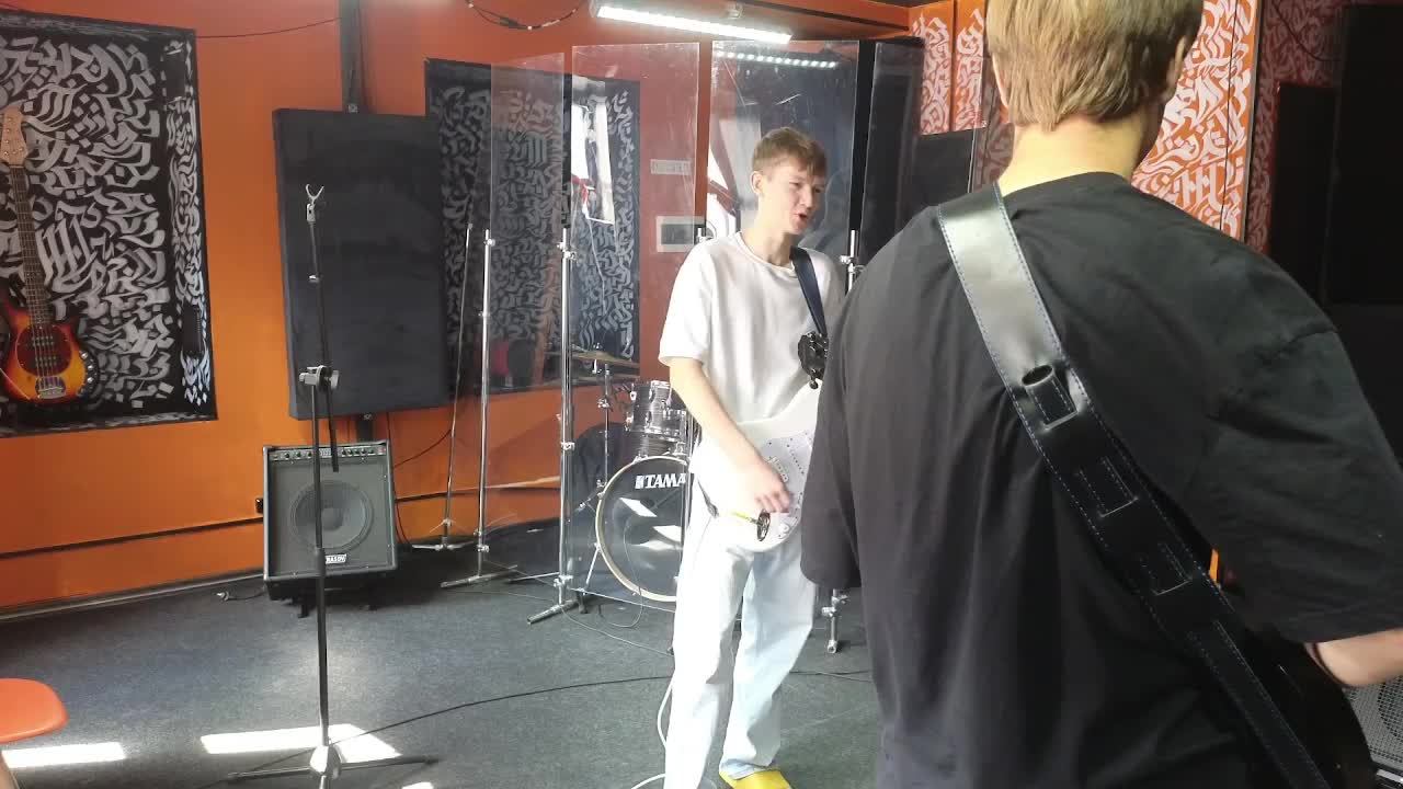 SYNDICATE • MUSIC STUDIO