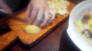 Готовим праздничный Оливье...