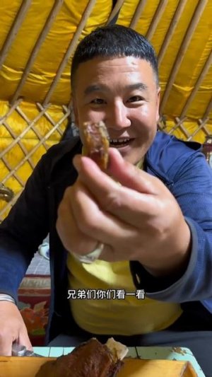 Вкусный стейк сухой выдержки на грили. Уф...успел то перед грозой 👍😀