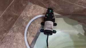 Автономный водопровод в Донецке! Китайский мембранный насос 12V 60W - качает воду в систему.