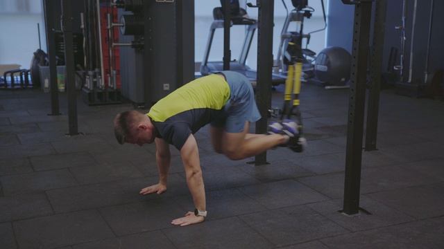 Атомные отжимания в TRX смотреть онлайн