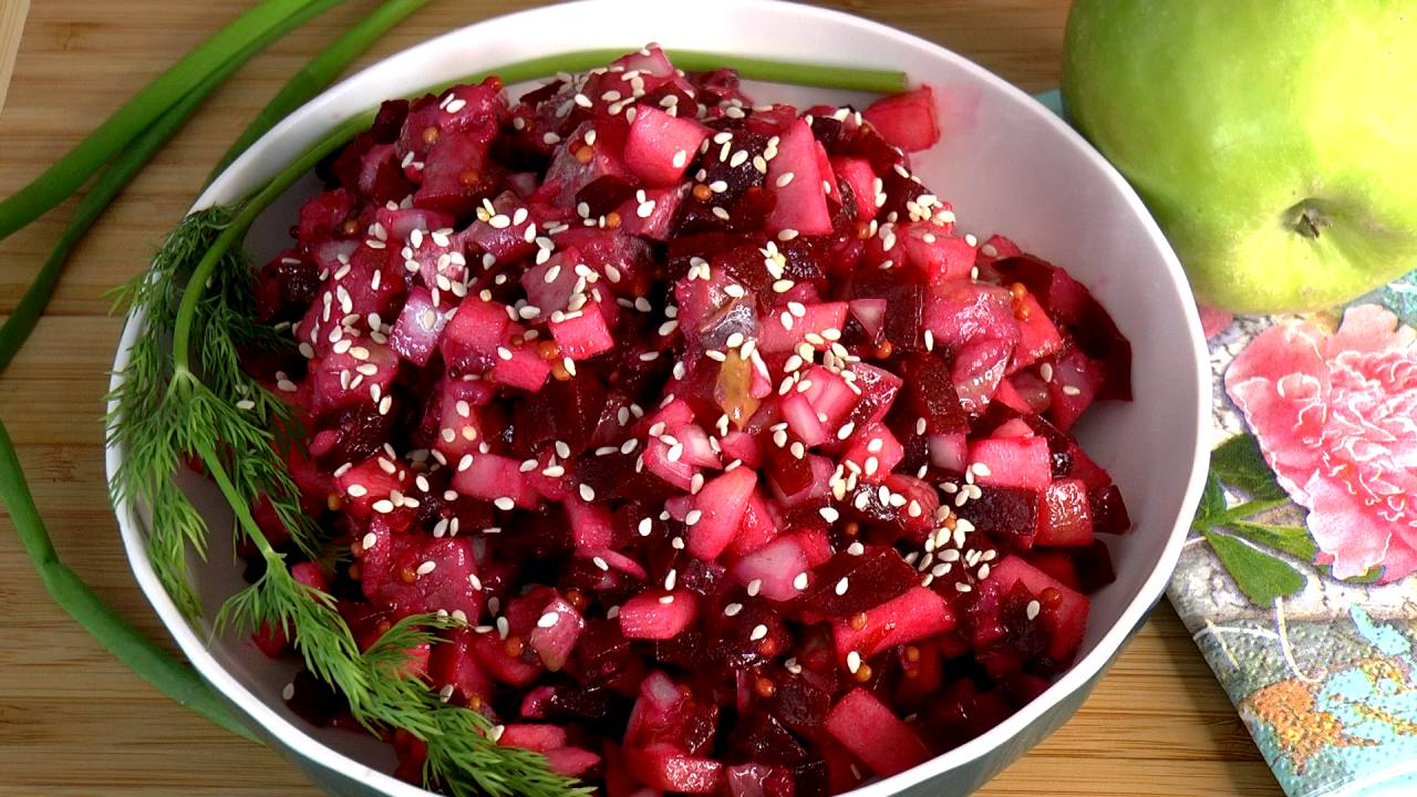 📌 Салат из свеклы с сельдью и яблоком. Необычный салат из обычной свеклы! смотреть онлайн