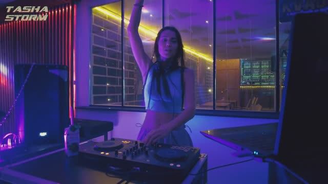 Tasha Storm 🌪 High-energy MelodicPeak Time Techno & Progressive House DJ Mix [Music Camp 2025] смотреть онлайн