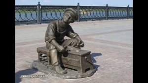 Оживают скульптуры Астрахань. "Чистильщик обуви" на набережной Астрахань кинопраздник30