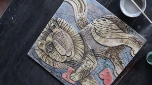 Красим рельефное панно: ангобы, подглазурные краски, глазури по обожженой глине