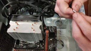 Как снять батарейку с материнской платы