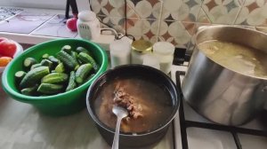 Все и сразу. Так вкуснее. Жизнь простых людей в деревне