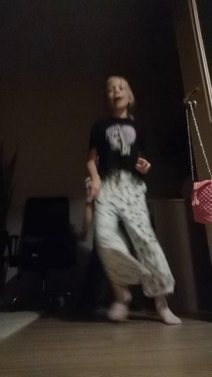 VID_20250818_194833.mp4