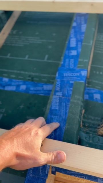 👏👏 Выполняем работы по реконструкции кровли. Монтаж пароизоляции и утепления. смотреть онлайн