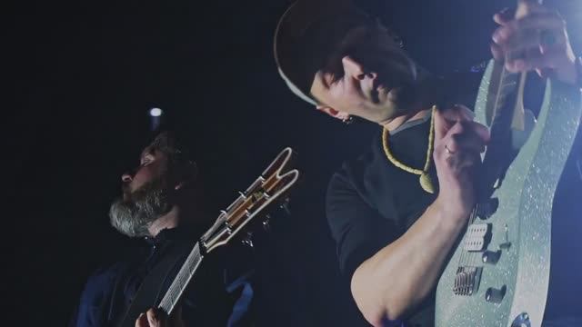 Группа Декабрь. Соло Ивана Трушина. Стёкла грязных улиц. смотреть онлайн