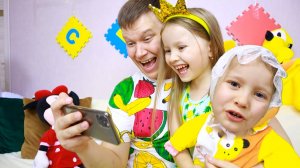 Милана нашла говорящие куклы