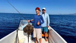 Убедительная победа над скатом и обидный сход. Трофейная рыбалка в Адлере 17.08.2025 г.