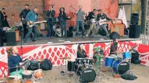 Queen - The Show Must Go On (Rocknmob #3)