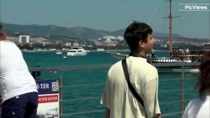 ГЕЛЕНДЖИК Центральный пляж сегодня 18 августа 2025. Море и погода в Геленджике сейчас. Обстановка