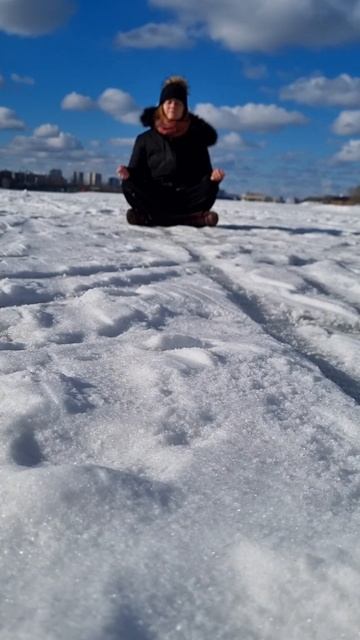 практика ВСЕГДА и ВЕЗДЕ. Я уже просветлилась и сижу на воде #медитациякаждыйдень #медитациябесплатно