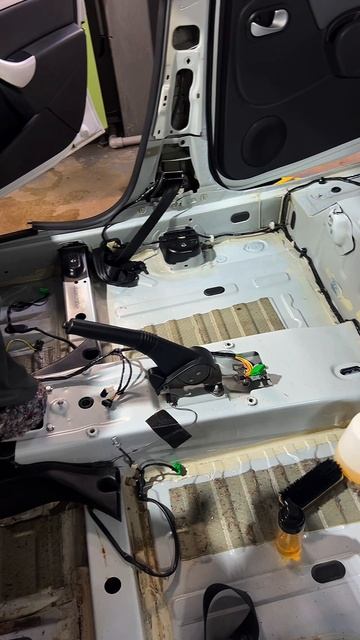 🔥 Полная химчистка Lada Largus