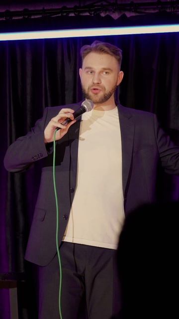 Про знакомства в спортзалах 
#стендап #отношения #знакомства #спортзал #шутки #юмор #пикап #роблокс