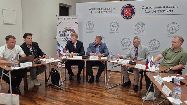 Круглый стол "Физкультура и спорт в Санкт-Петербурге: здоровье, массовость, результат" смотреть онлайн