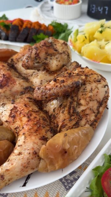 Обед ! Сначала еда должна радовать глаз! смотреть онлайн