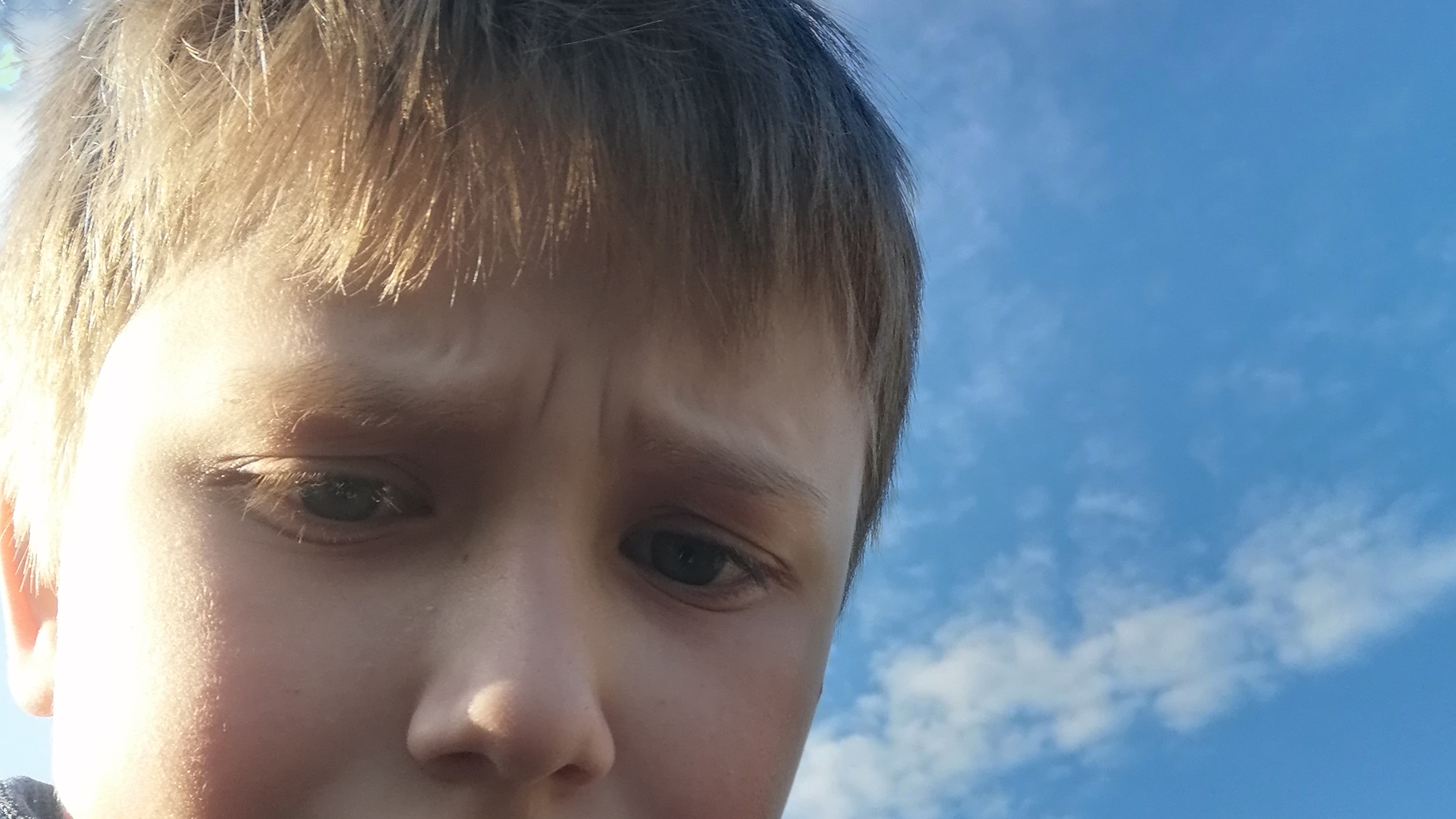 Теле Саня гуляю