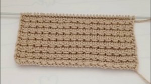 Очень лёгкий плотный узор спицами поворотными и круговыми рядами.