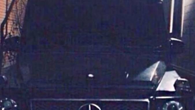 Владелец Geländewagen получил штраф за госномера с буквами АУЕ*