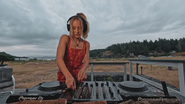 Wave Report Burning Man Inspired Set! 2025 [Deep, Groovy, Indie Dance, Organic, Progressive] смотреть онлайн