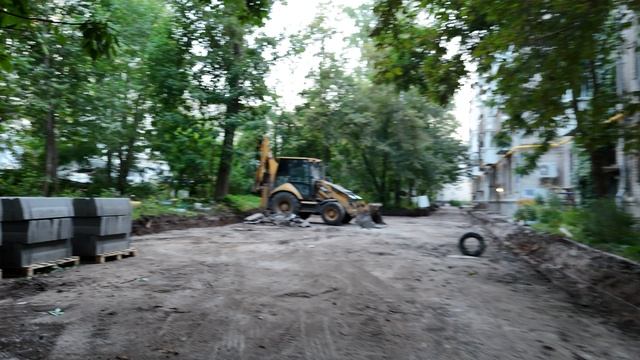 Состояние асфальта во дворе 18 августа 2025