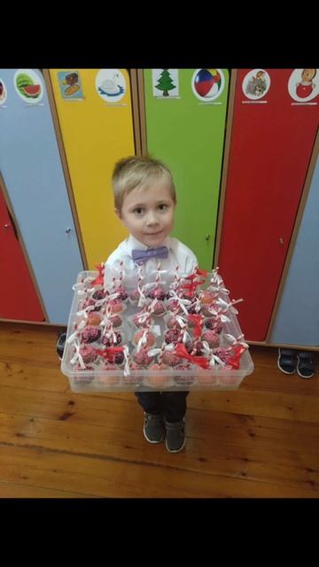 Кейк-попсы - любимое лакомство для детей!