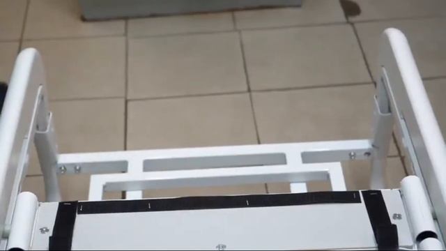 Порядок сборки массажной кровати LOTUS HEALTH CARE R522. смотреть онлайн