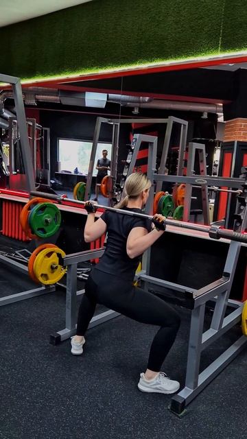 Когда спортзал стал как дом родной.mp4