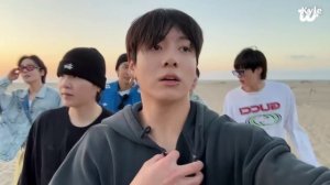 [Озвучка Кайла] Новая Трансляция BTS на пляже 17.08.2025