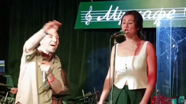 Игорь Маркс и Диляра Маркс - Под гитару во дворе/ 3 Мая Живой концерт в Алматы