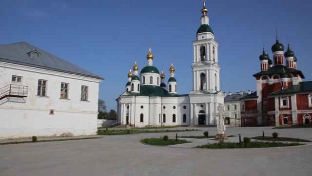 Круиз в Елабугу. Богоявленский женский монастырь (Углич). смотреть онлайн