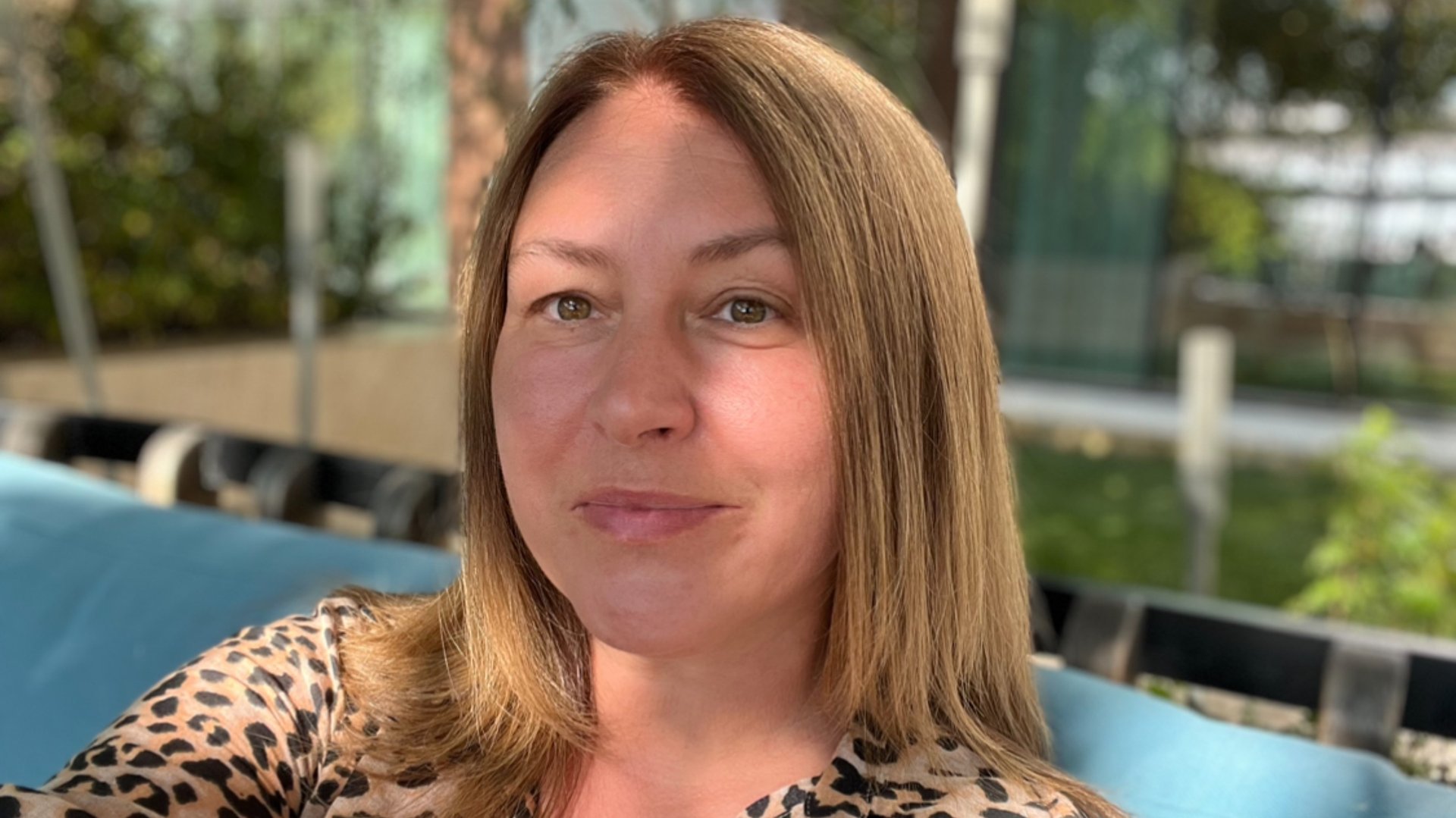 Чтобы стать богатым, нужно отпустить опыт бедности. Без прощения нет отпущения. смотреть онлайн