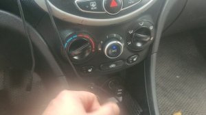 Как легко включить кондиционер в машине Hyundai Solaris