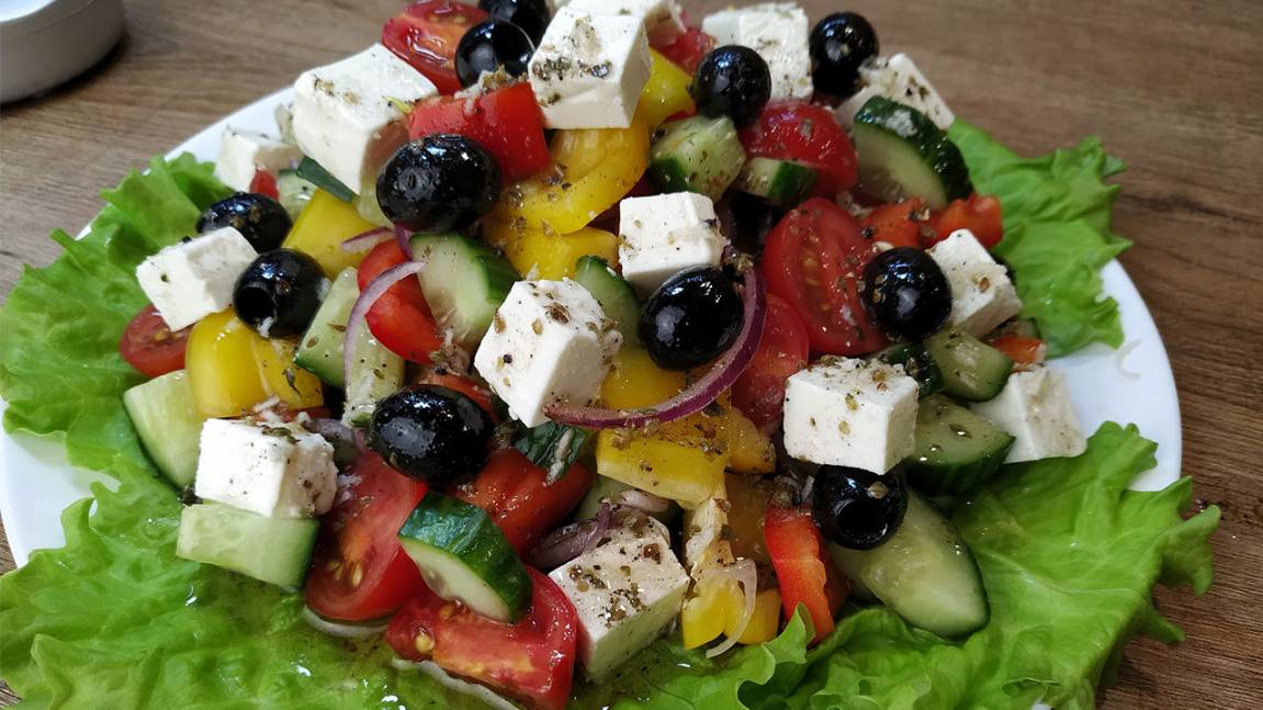 Салат "ГРЕЧЕСКИЙ" Классический. Самый ПРОСТОЙ и ВКУСНЫЙ Рецепт Греческого Салата! смотреть онлайн