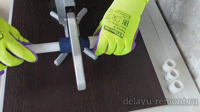 Учимся паять полипропиленовые трубы.mp4 смотреть онлайн