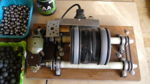 Самодельная шаровая мельница. Конструкция и основные параметры.