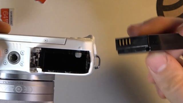 Как заменить аккумулятор для камеры Nikon D3100 смотреть онлайн