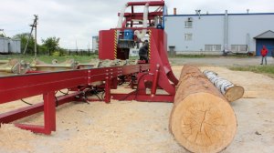 Распиловка сосны на лесопильном станке «БАРС 5». Видео в режиме реального времени.