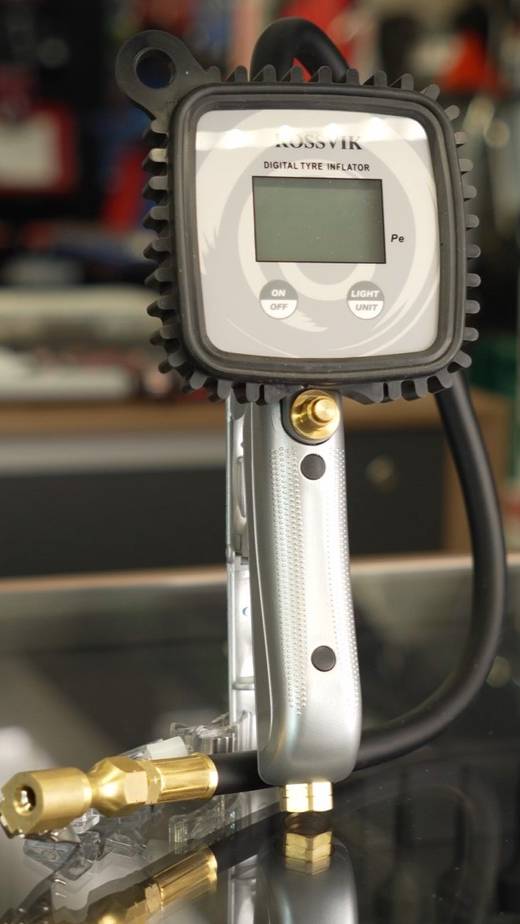 Пистолет накачки шин ROSSVIK H20