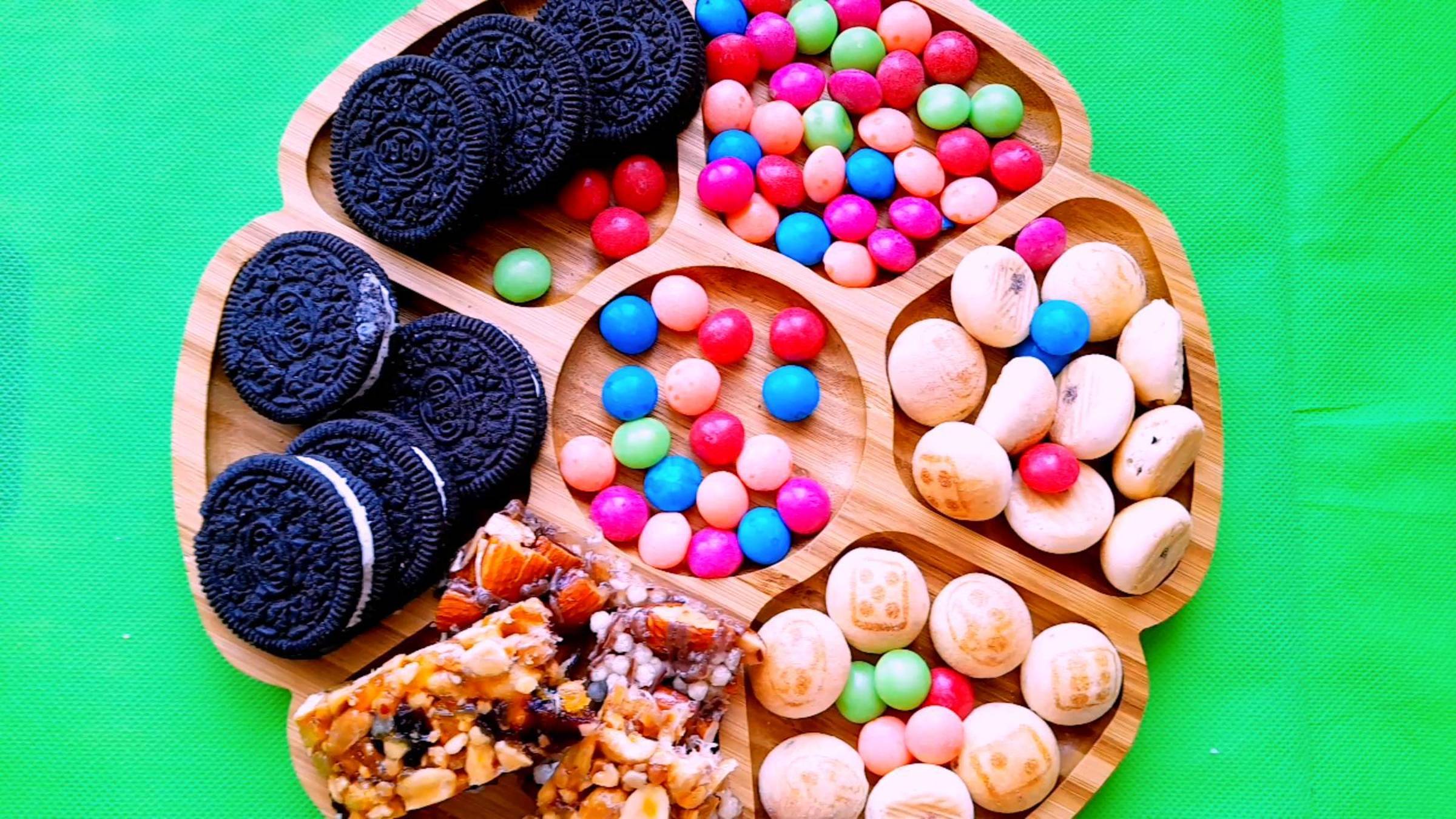 АСМР ШУРШАНИЕ. РАСКЛАДЫВАЮ СЛАДОСТИ. ШУРШУ ФАНТИКАМИ!