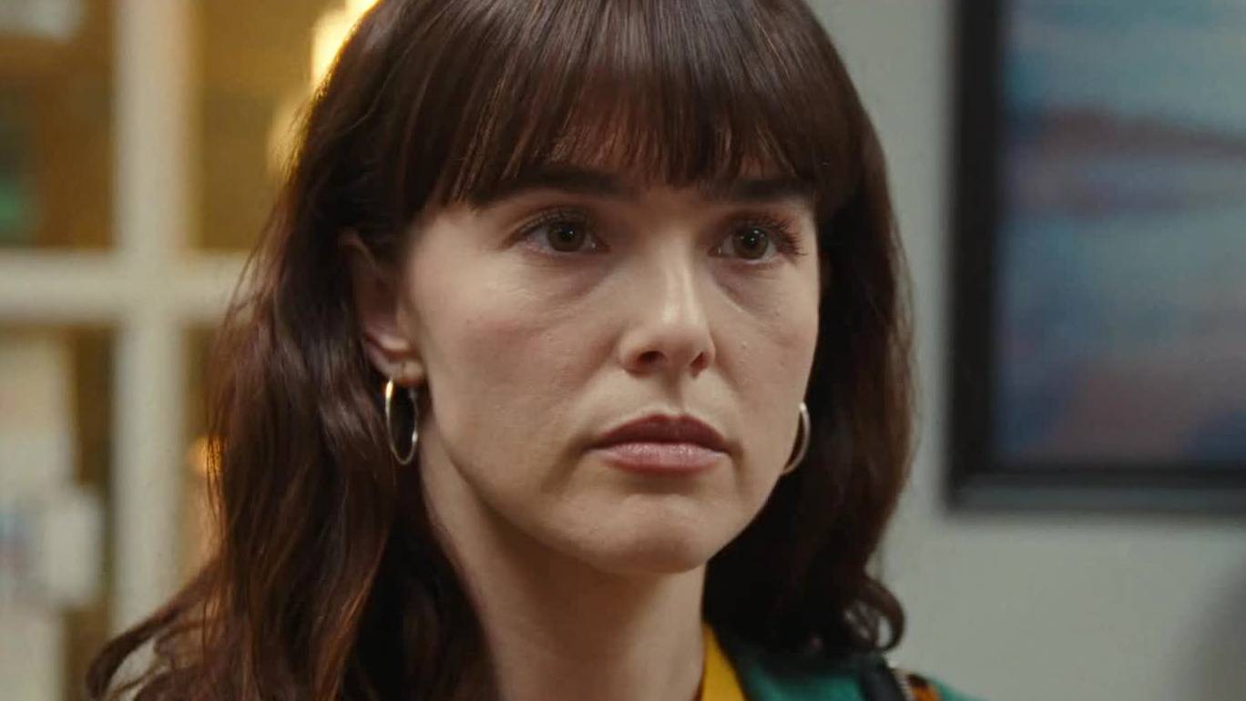 Третья лишняя — Русский трейлер (2025) смотреть онлайн